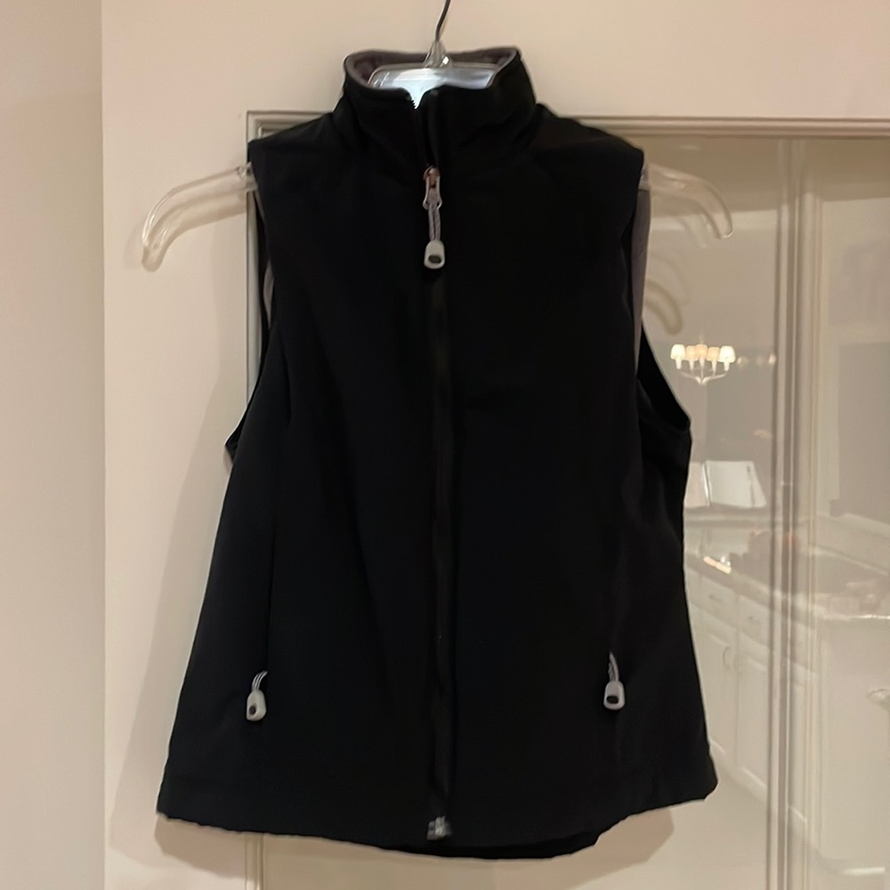 W XS lol bean black vest